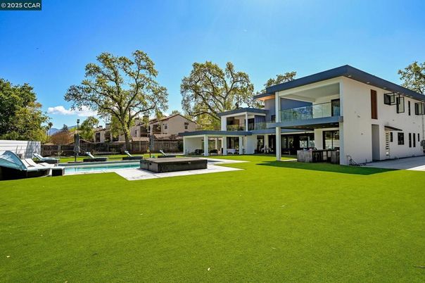 Backyard, Exterior, Hot Tub, Pool
