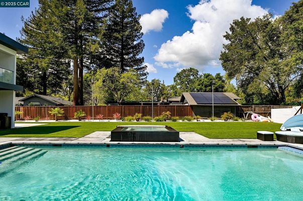Exterior, Playground, Pool