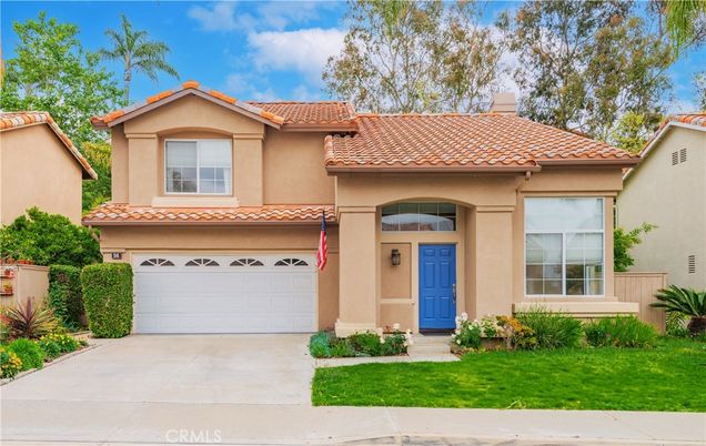 Attached, Exterior, Facade, Mediterranean