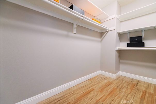 Interior, Walk-in Closets, Wood Texture Flooring