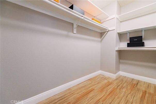 Interior, Walk-in Closets, Wood Texture Flooring