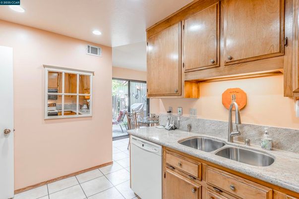 Dining room, Interior, Kitchen, Recessed Lighting