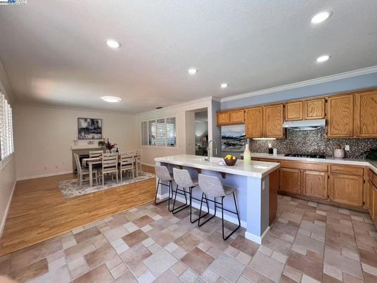Dining room, Interior, Kitchen, Recessed Lighting, Stainless Steel Appliances, Wood Texture Flooring