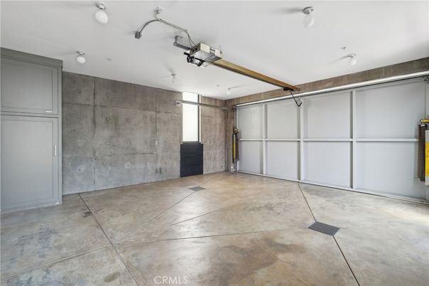 Garage, Interior