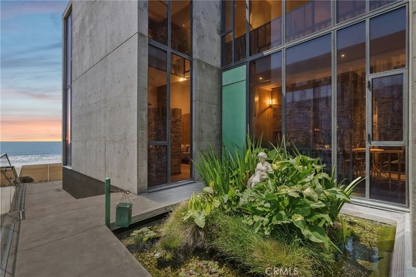 Exterior, Water