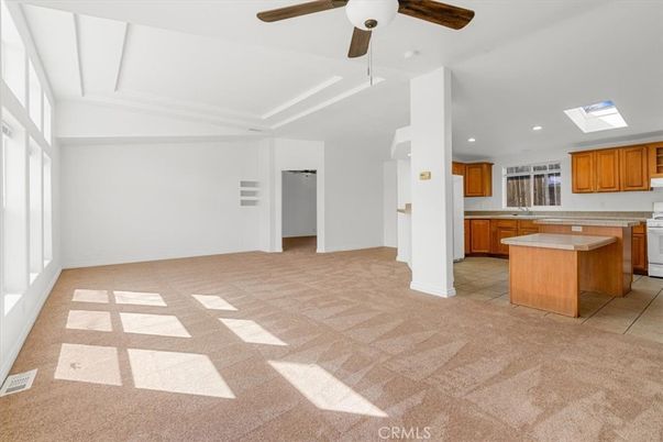 Empty room, Interior, Kitchen, Recessed Lighting