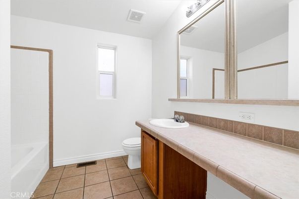Bathroom, Interior, Tile Countertops
