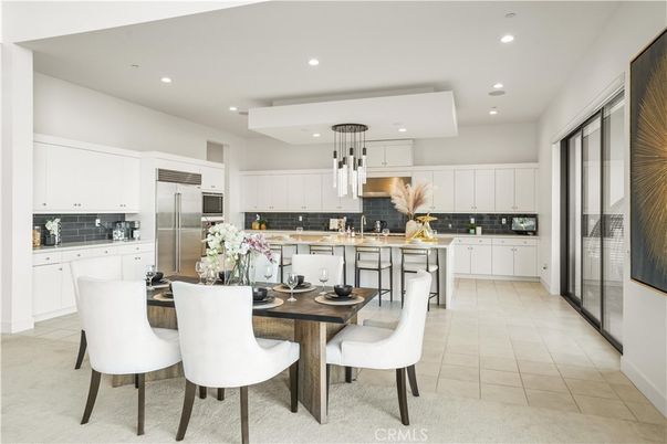 Dining room, Interior, Kitchen, Pendant Lights, Recessed Lighting, Stainless Steel Appliances