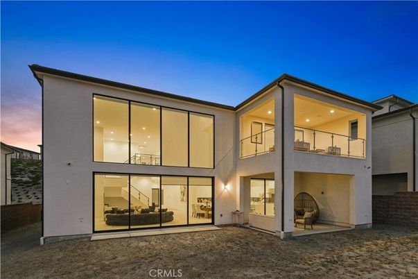 Backyard, Exterior, Facade, Modern