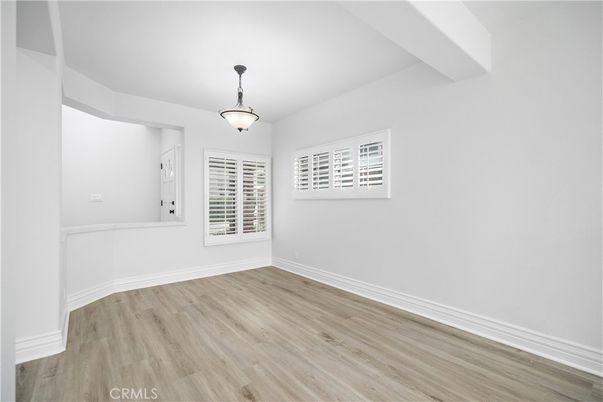 Empty room, Interior, Pendant Lights, Wood Texture Flooring