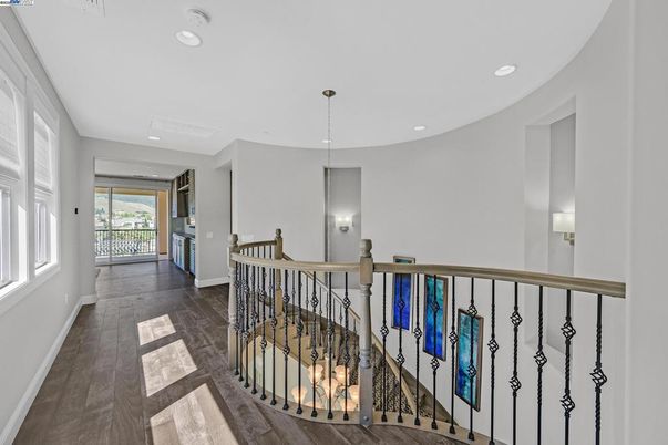 Interior, Pendant Lights, Recessed Lighting, Wood Texture Flooring