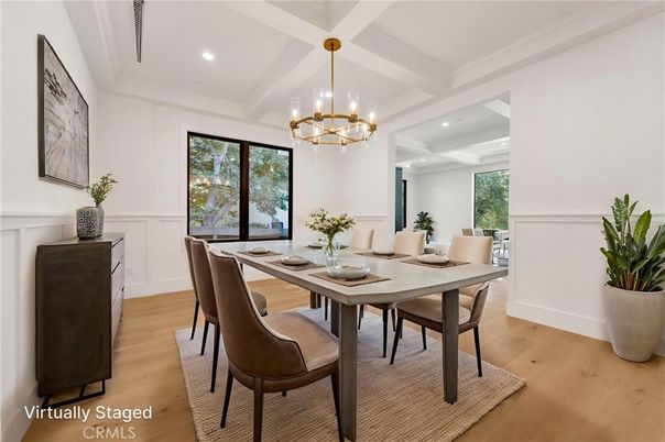 Chandelier, Dining room, Interior, Pendant Lights, Recessed Lighting, Wood Texture Flooring