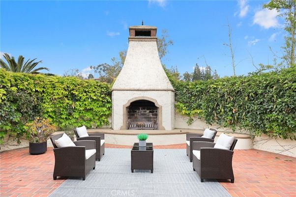 Exterior, Fireplace