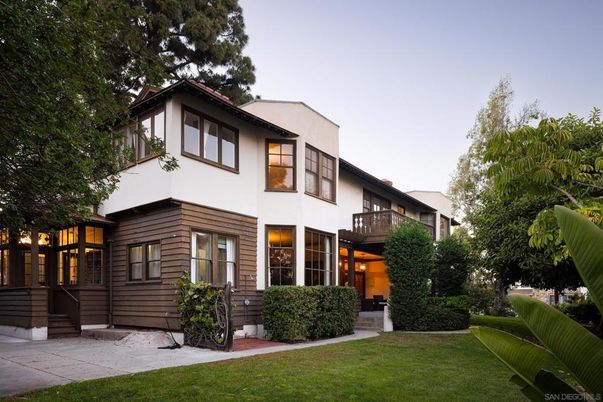 Backyard, Exterior, Facade, Modern