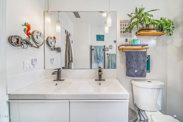 Bathroom, Dual Sink Vanities, Interior, Pendant Lights