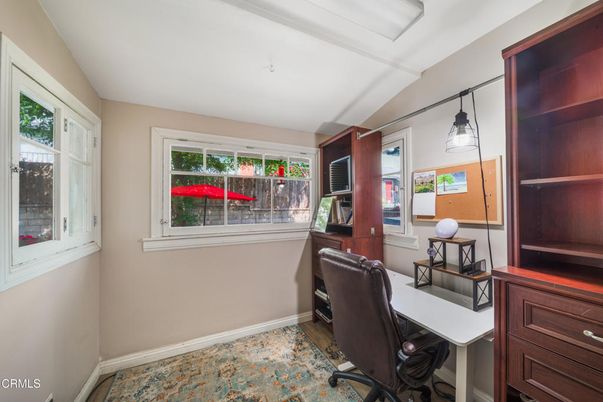 Home Office, Interior