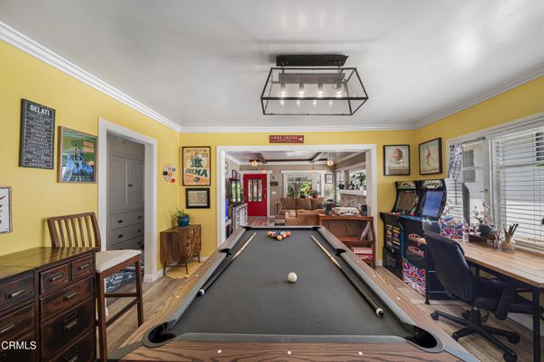 Billiard Table, Game Room, Interior, Wood Texture Flooring