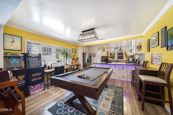 Billiard Table, Game Room, Interior, Kitchen, Wood Texture Flooring