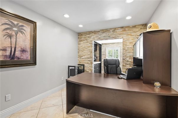 Home Office, Interior, Recessed Lighting, Stone Walls
