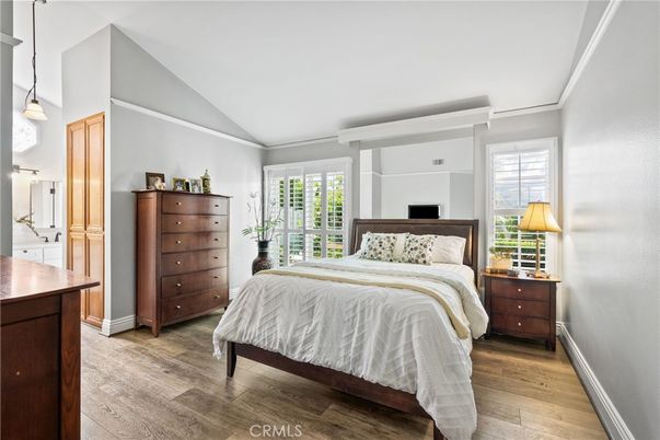 Bedroom, Interior, Pendant Lights, Wood Texture Flooring