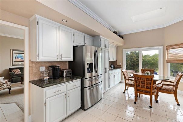 Dining room, Interior, Kitchen, Stainless Steel Appliances