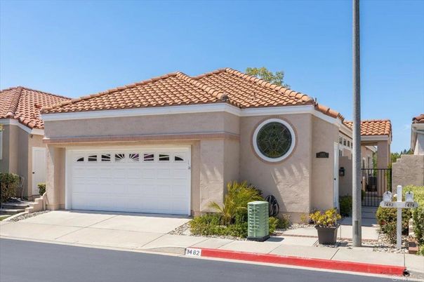 Attached, Exterior, Facade, Mediterranean