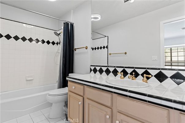 Bathroom, Interior, Recessed Lighting, Tile Countertops