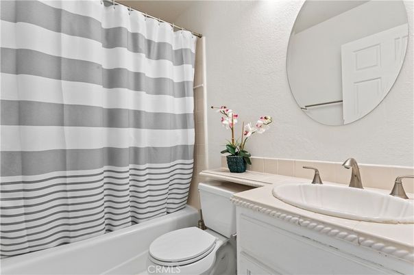 Bathroom, Interior, Tile Countertops