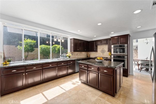 Dining room, Interior, Kitchen, Recessed Lighting, Stainless Steel Appliances