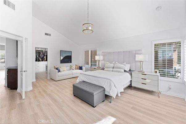 Bedroom, Interior, Pendant Lights, Wood Texture Flooring