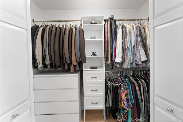 Interior, Walk-in Closets, Wood Texture Flooring