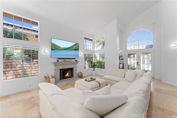 Fireplace, Interior, Living room