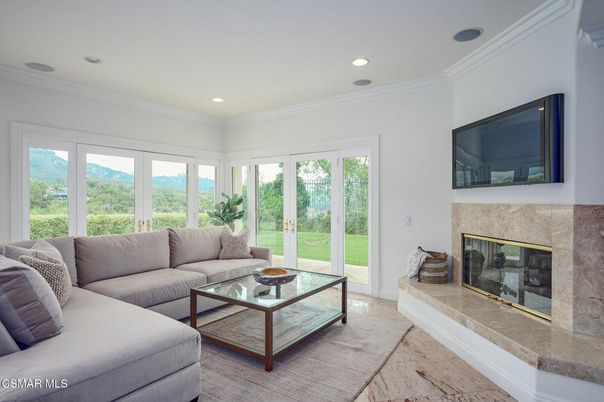 Fireplace, Interior, Living room, Recessed Lighting