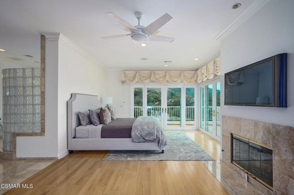 Bedroom, Fireplace, Interior, Recessed Lighting, Wood Texture Flooring