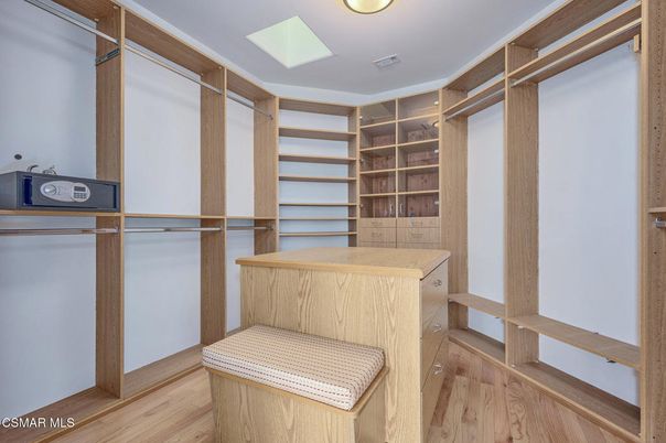 Interior, Recessed Lighting, Walk-in Closets, Wood Texture Flooring