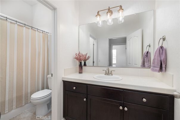 Bathroom, Interior, Tile Countertops