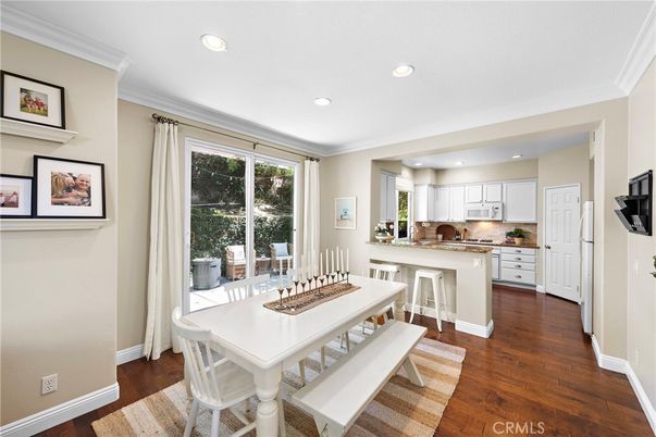 Dining room, Interior, Kitchen, Recessed Lighting, Wood Texture Flooring