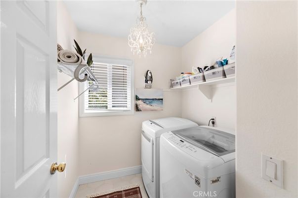 Chandelier, Interior, Washer