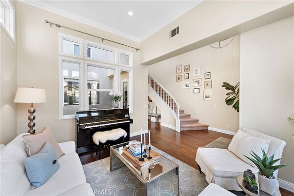 Interior, Living room, Piano, Recessed Lighting, Wood Texture Flooring