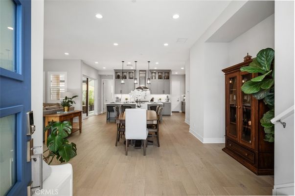 Dining room, Interior, Kitchen, Pendant Lights, Recessed Lighting, Wood Texture Flooring
