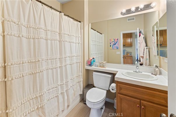 Bathroom, Interior, Tile Countertops