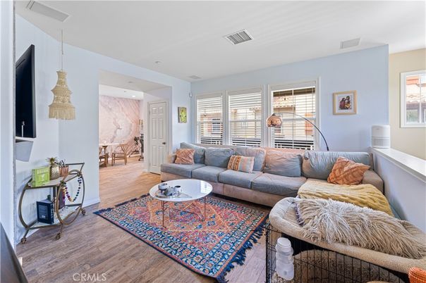 Interior, Living room, Pendant Lights, Recessed Lighting, Wood Texture Flooring