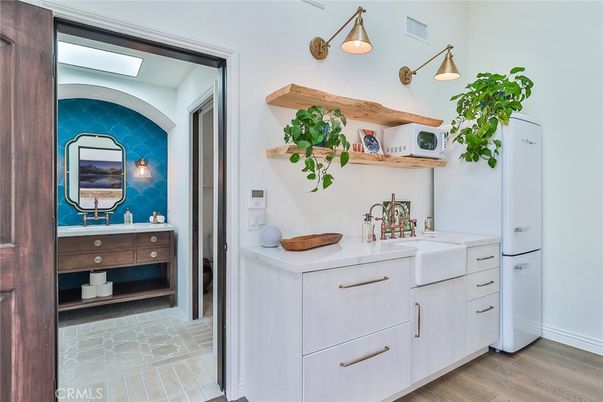 Bathroom, Dual Sink Vanities, Interior, Wood Texture Flooring