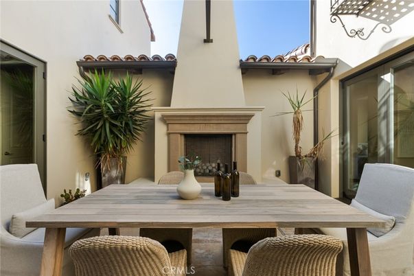 Exterior, Fireplace