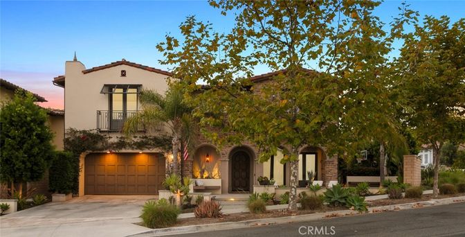Attached, Exterior, Facade, Spanish Mediterranean