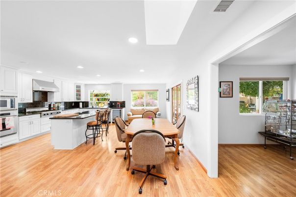 Dining room, Interior, Kitchen, Recessed Lighting, Wood Texture Flooring