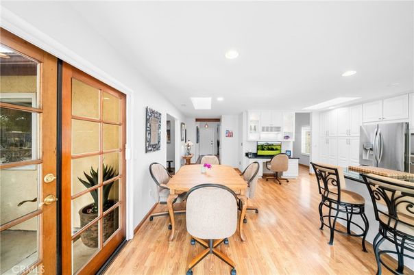 Dining room, Interior, Kitchen, Recessed Lighting, Wood Texture Flooring