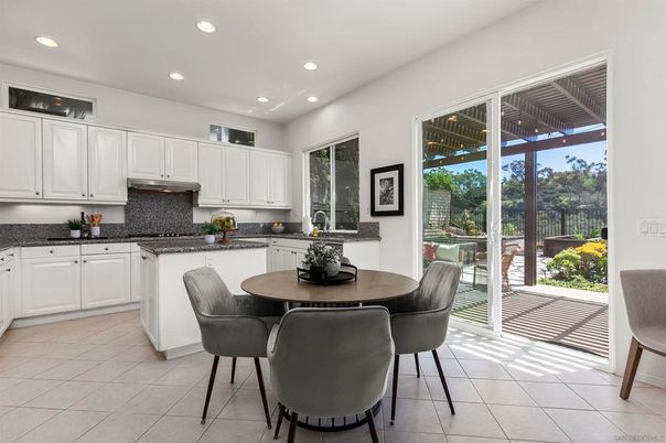 Dining room, Interior, Kitchen, Recessed Lighting