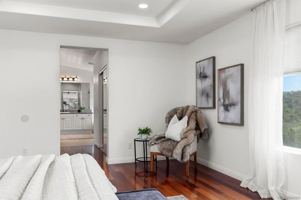 Bathroom, Interior, Recessed Lighting, Wood Texture Flooring