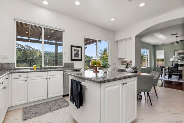 Dining room, Interior, Kitchen, Recessed Lighting